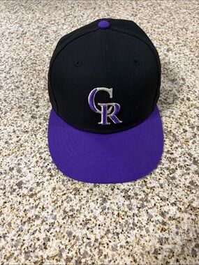 Lids Colorado Rockies  kids hat 6 7/8
54.9cm